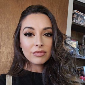 Meet your Posher, Mariquita